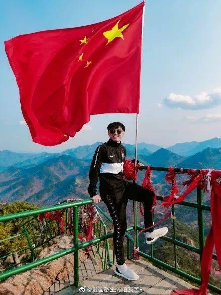 大将徐海东的侄子叫什么？